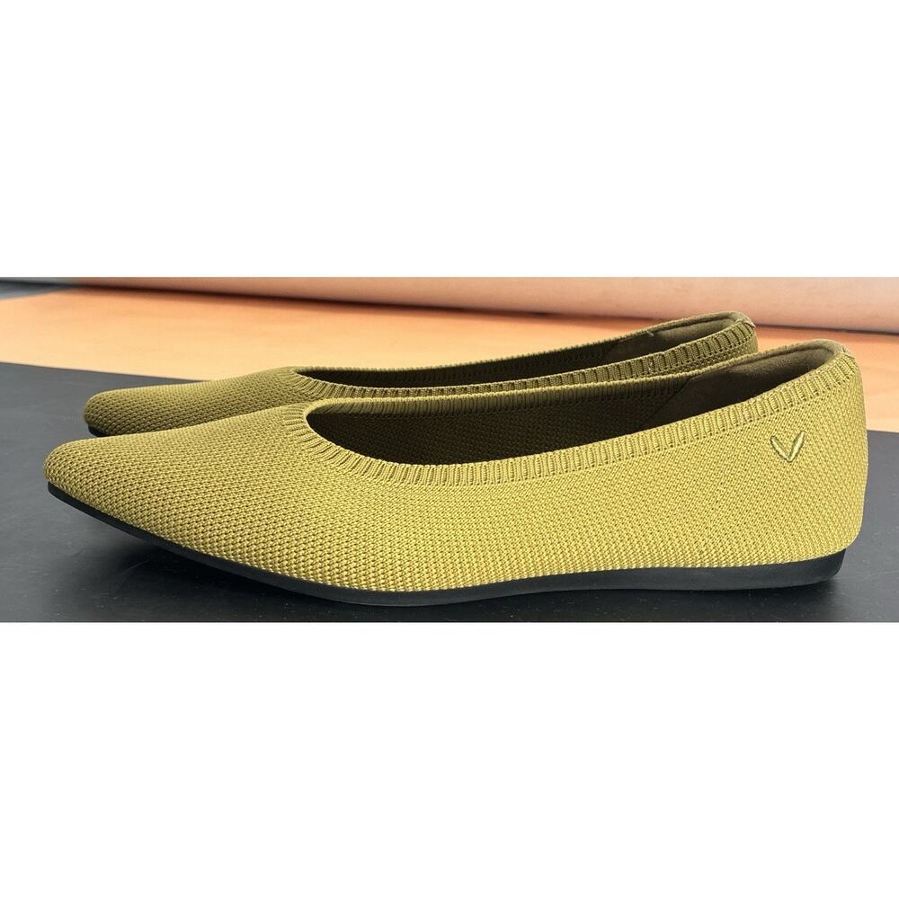 VIVAIA 38.5 8, 8.5 Aria Pointed Ballet Flat Recycled Slip-On EUC Moss Green New - Picture 2 of 10